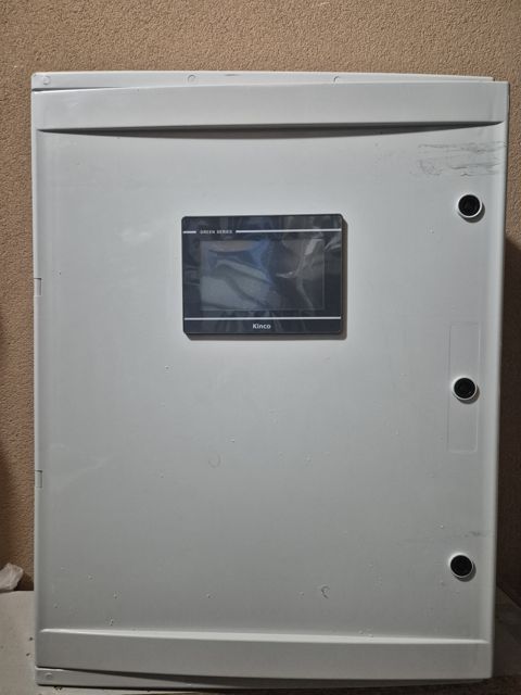 Затворен електро ормар со HMI екран за самоуслужна перална во Битола – ELKO AUTOMATION